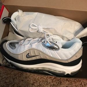 Women’s Nike Air Max 98 size 8.5